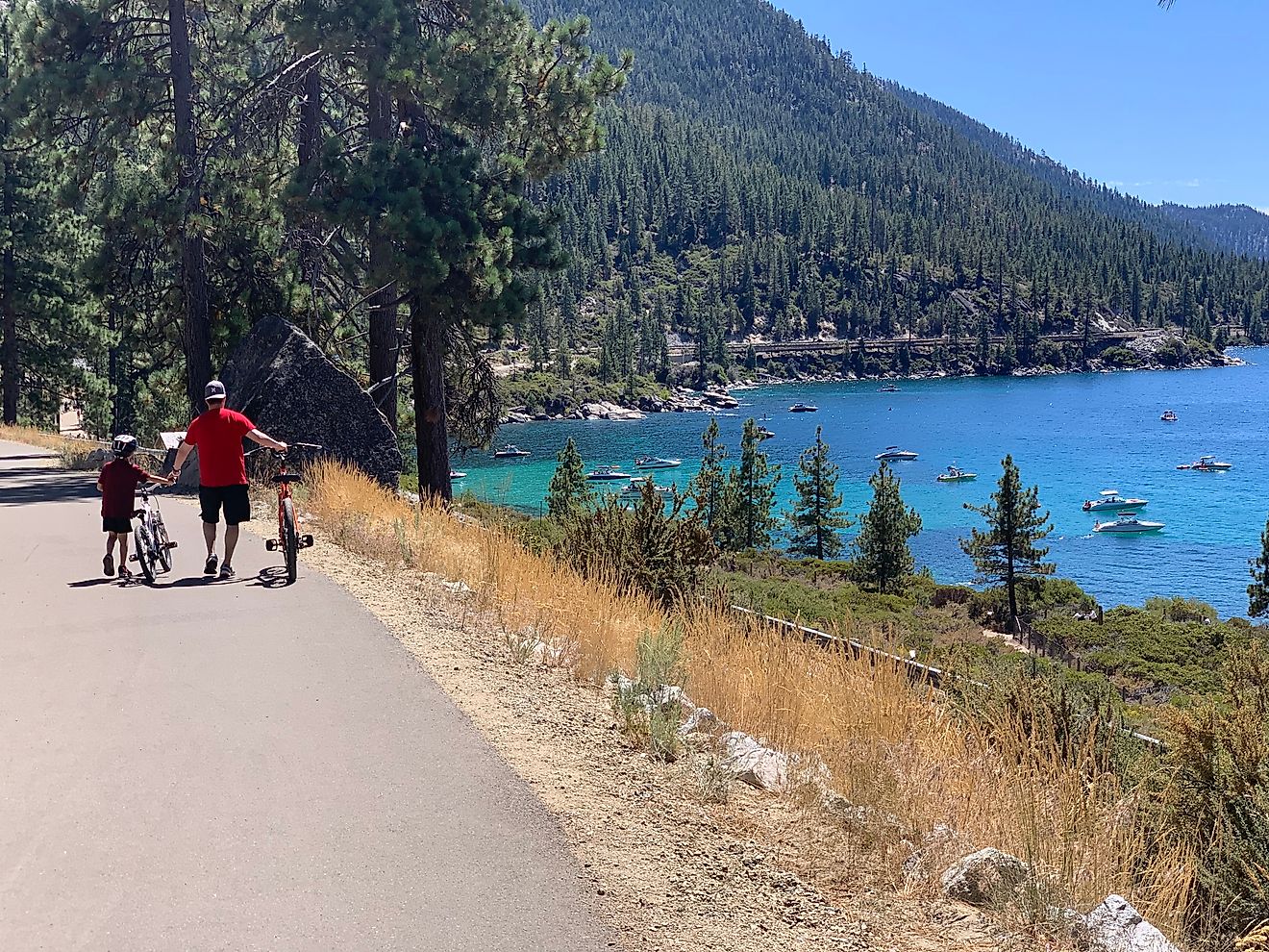 Incline Village, Nevada. Bike trail and walking path (Tahoe East Shore Trail) gives access to Sand Harbor, Secret Cove, and Hidden Beach. Editorial credit: 1000Photography / Shutterstock.com