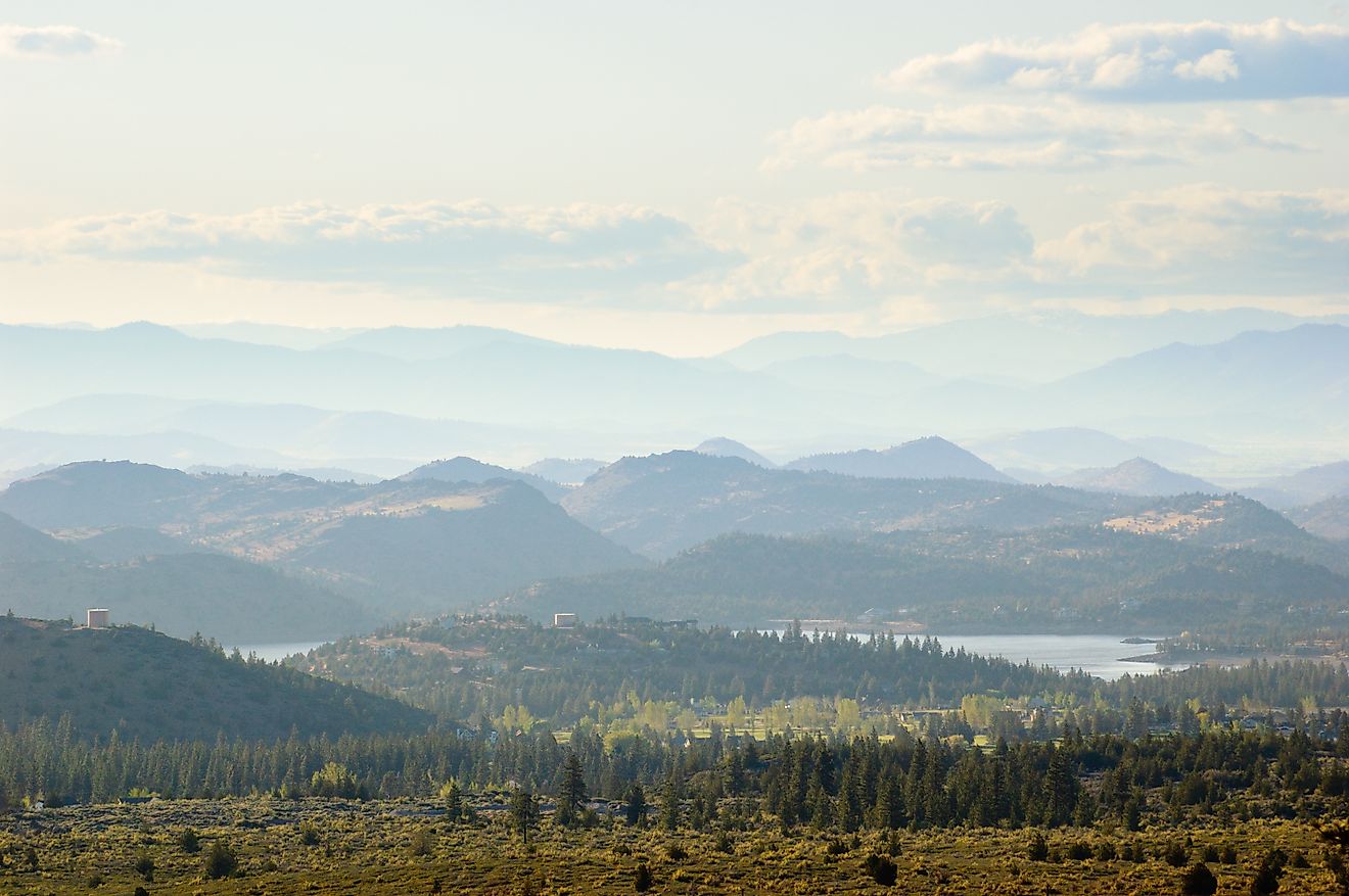 Shasta-Trinity National Forest mountains and lakes
