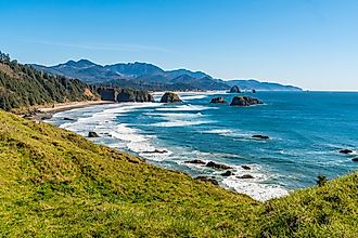 View of sea stack rocks along the pacific northwest ocean coast.