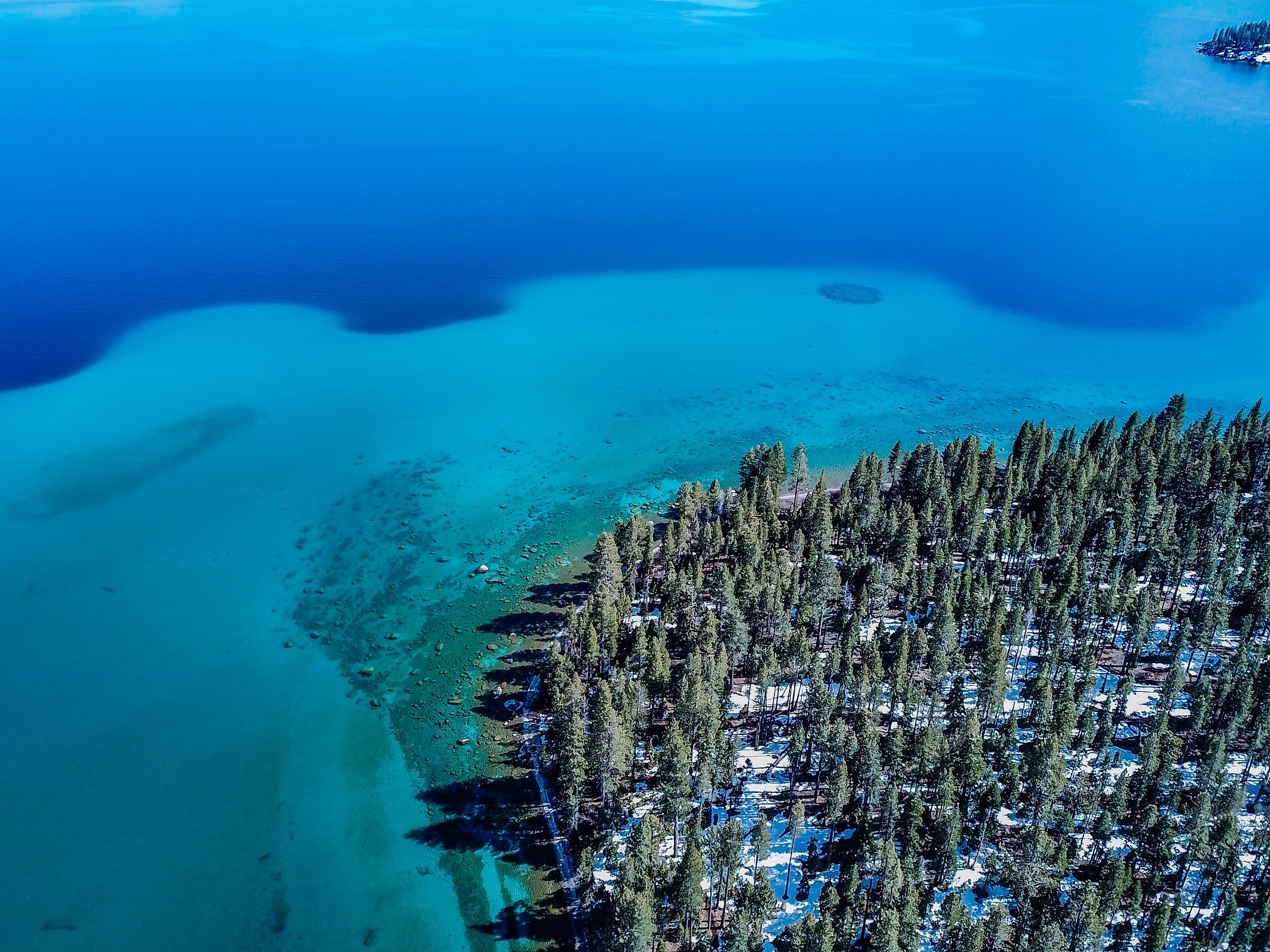 Lake tahoe located in Nevada USA