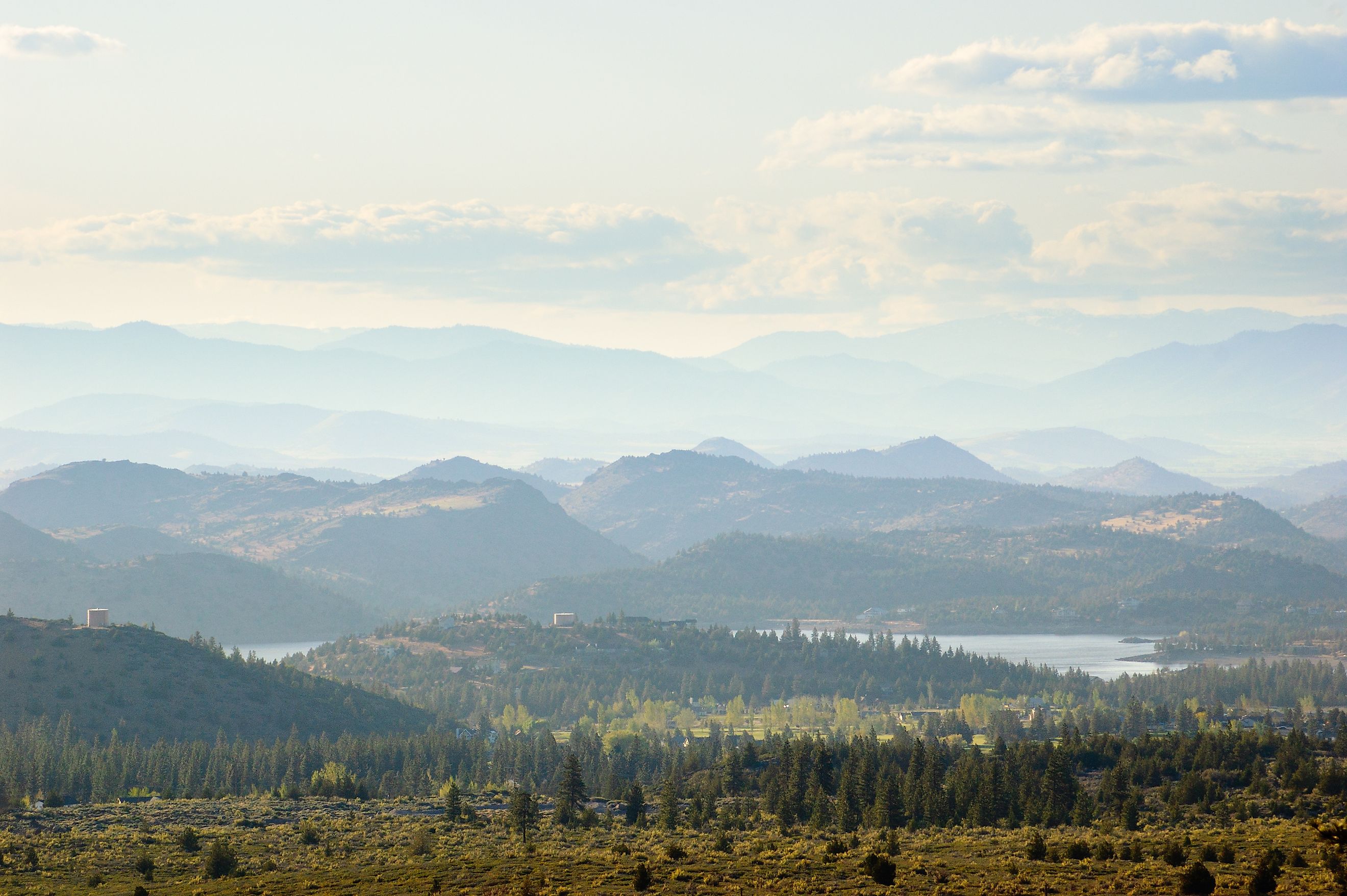 Shasta-Trinity National Forest mountains and lakes